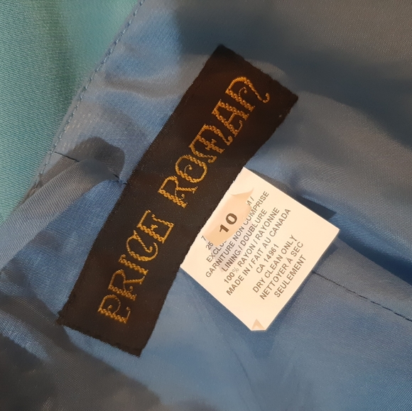 Dress - Picture 3 of 3